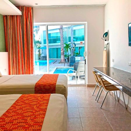 Hotel Los Cocos Четумал Екстериор снимка