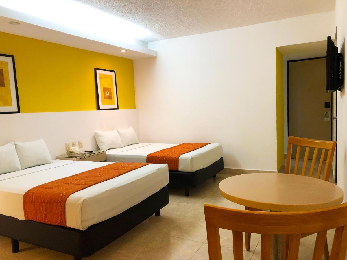Hotel Los Cocos Четумал Екстериор снимка