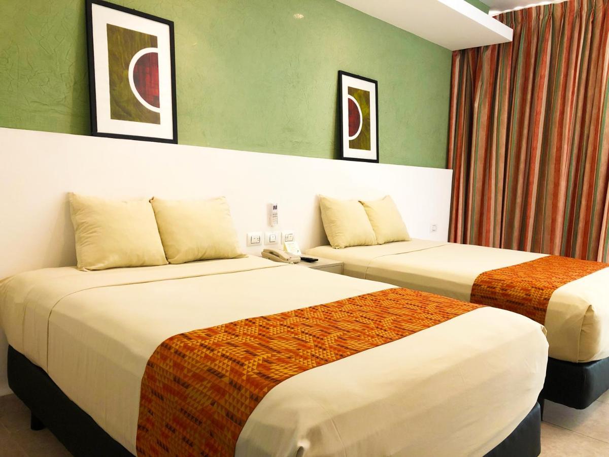Hotel Los Cocos Четумал Екстериор снимка