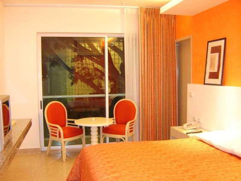 Hotel Los Cocos Четумал Екстериор снимка