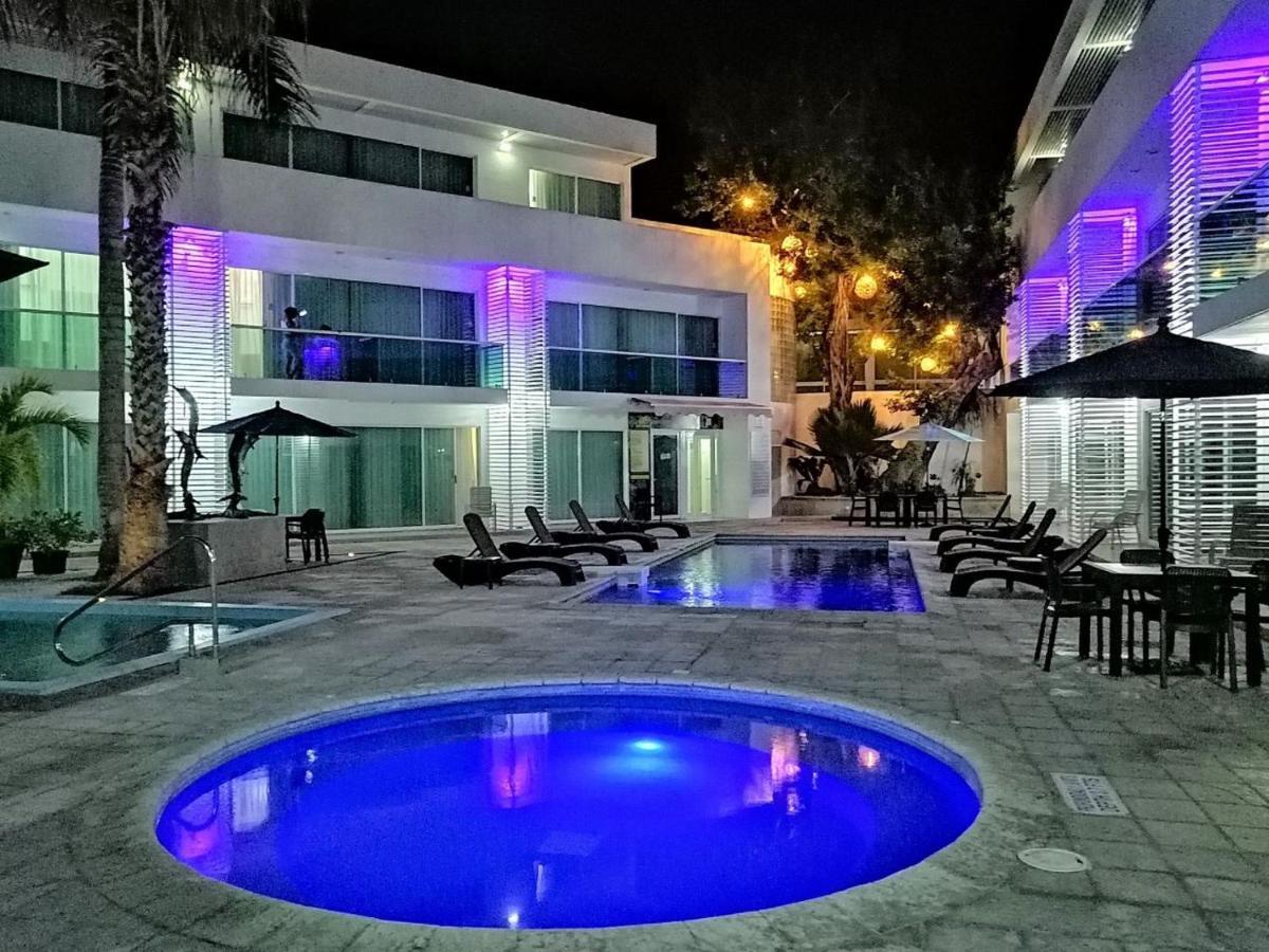 Hotel Los Cocos Четумал Екстериор снимка